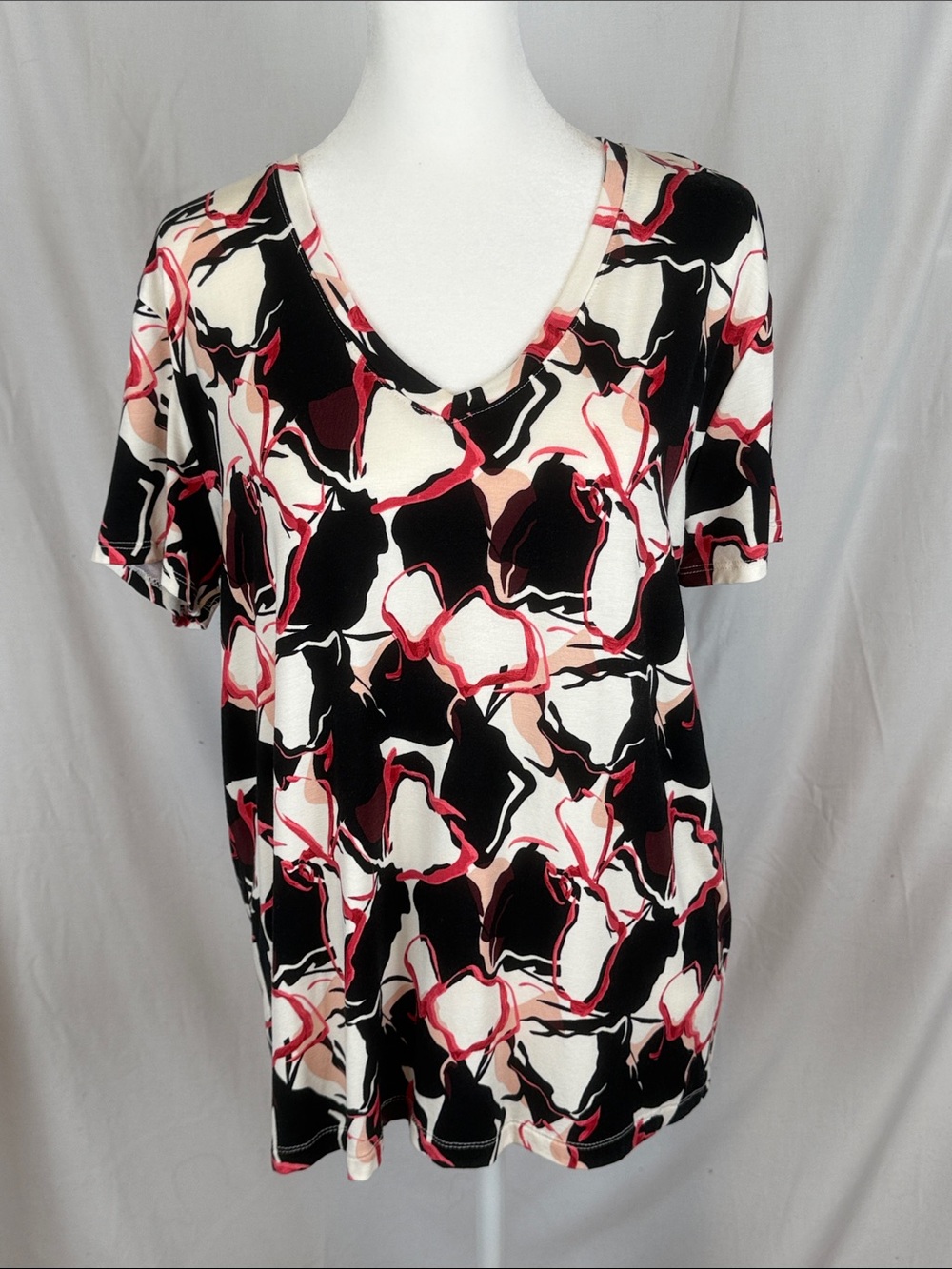 Women's Nine West Short Sleeve V-Neck Soft Spun Tee Shirt Medium